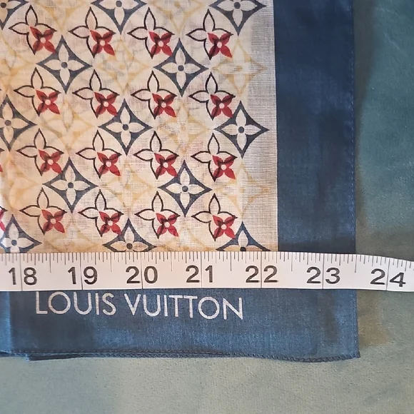 Authentic Vintage Louis Vuitton Cotton Monogram Scarf-Beautiful! - Picture 4 of 6